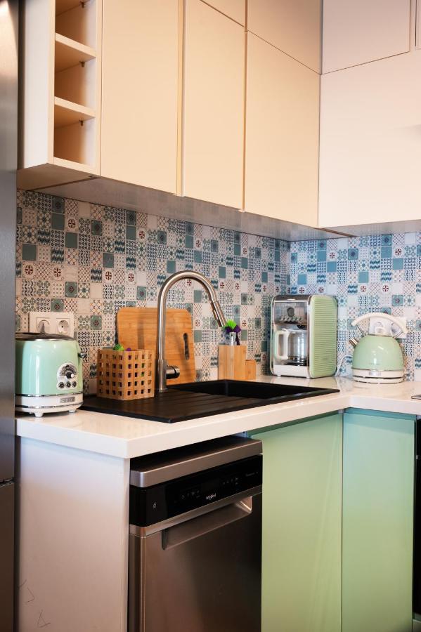 Luxury 1-Bedroom Apartment By The Sea In Athen Eksteriør billede